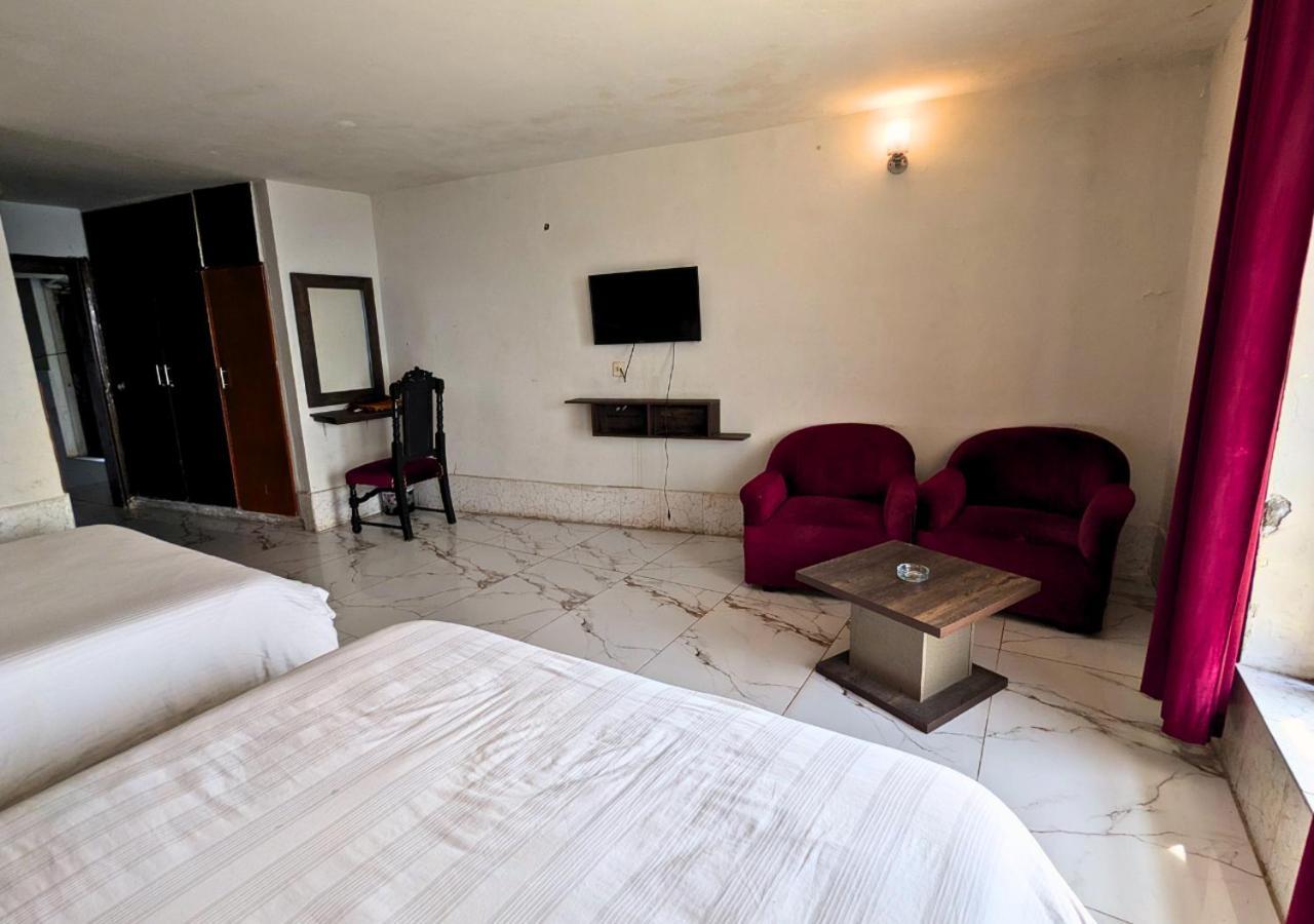 Grand Heights Hotel Murree Exterior foto